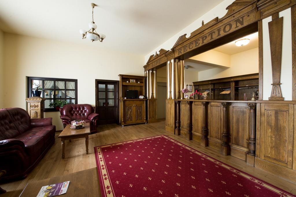 Hotel Castel Royal Mosnita Noua Εξωτερικό φωτογραφία