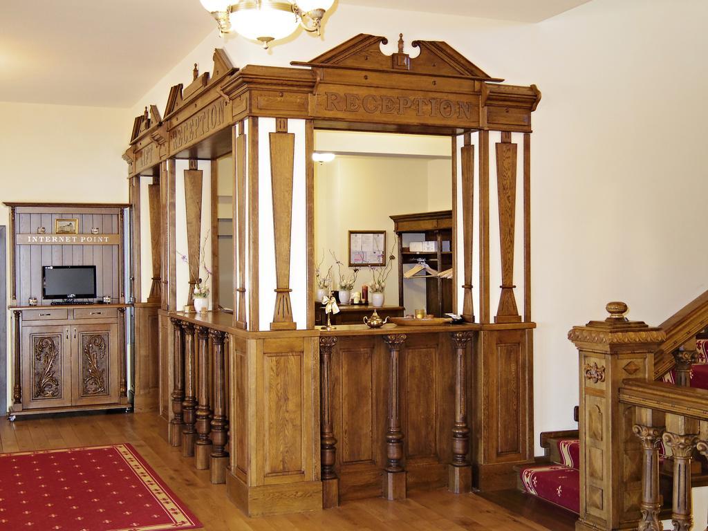 Hotel Castel Royal Mosnita Noua Εξωτερικό φωτογραφία