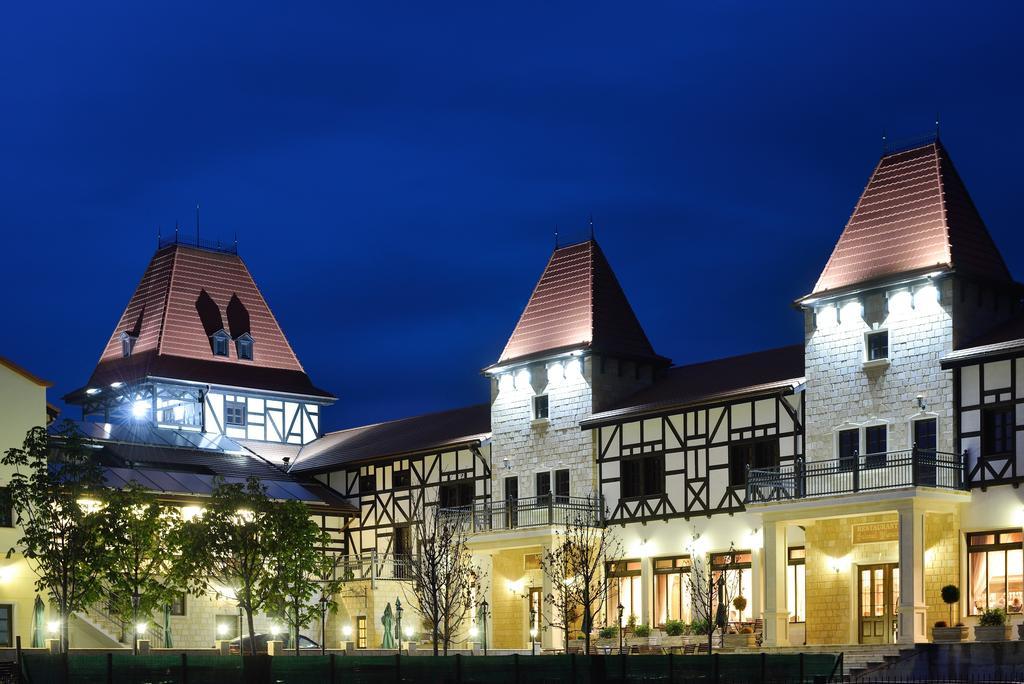 Hotel Castel Royal Mosnita Noua Εξωτερικό φωτογραφία