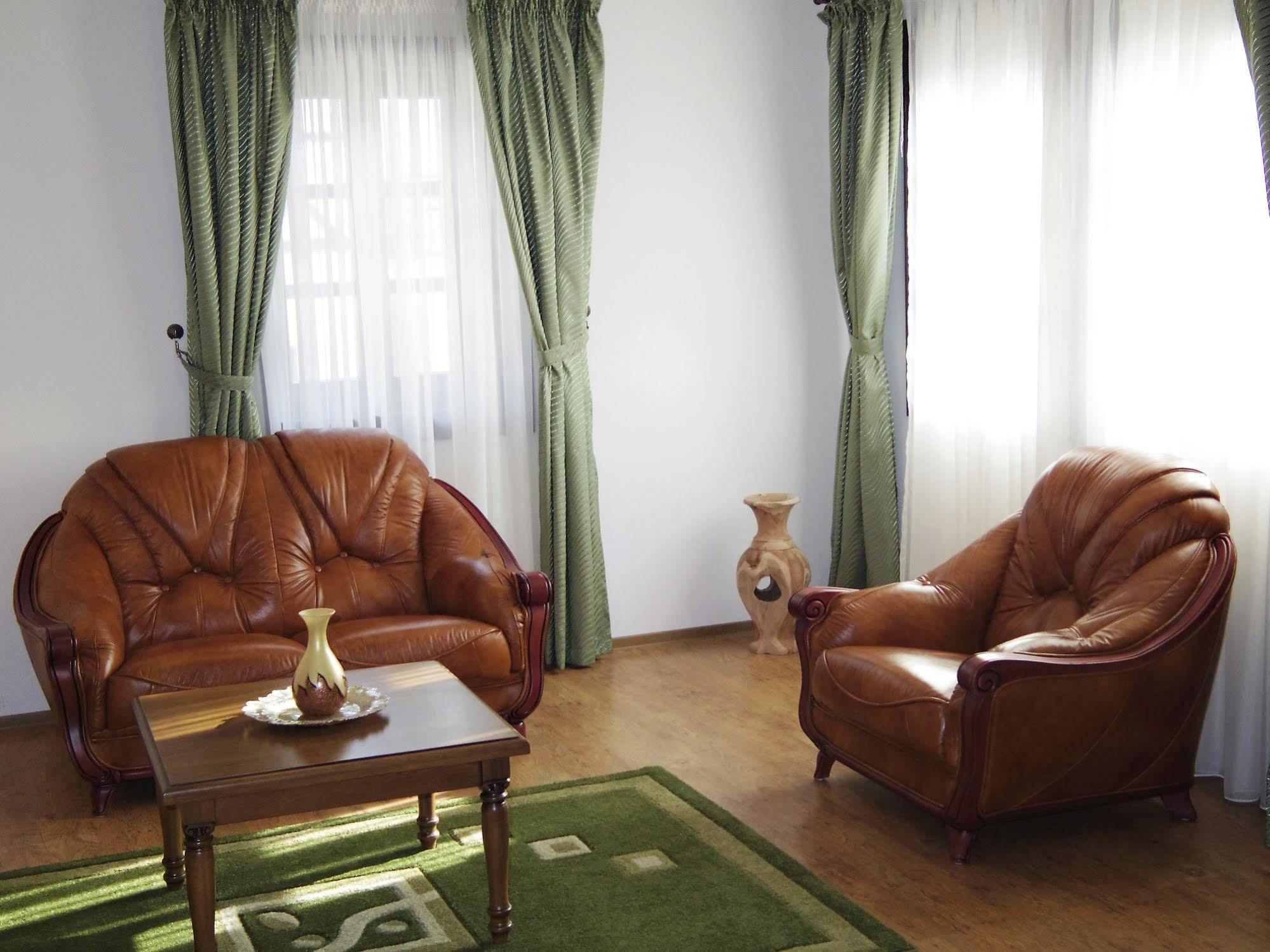Hotel Castel Royal Mosnita Noua Εξωτερικό φωτογραφία