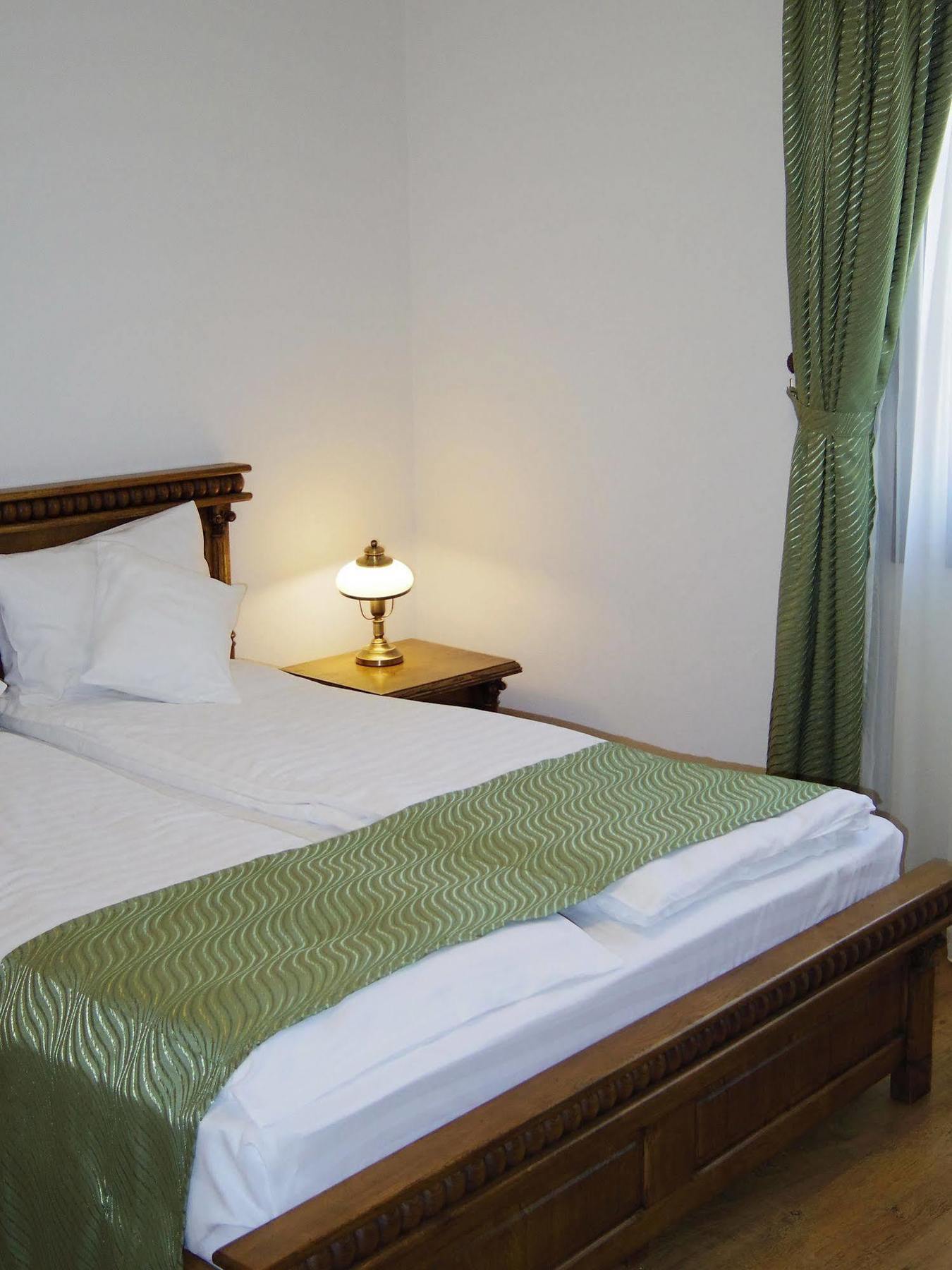 Hotel Castel Royal Mosnita Noua Εξωτερικό φωτογραφία