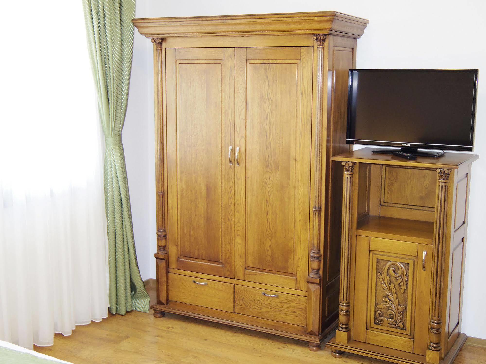 Hotel Castel Royal Mosnita Noua Εξωτερικό φωτογραφία