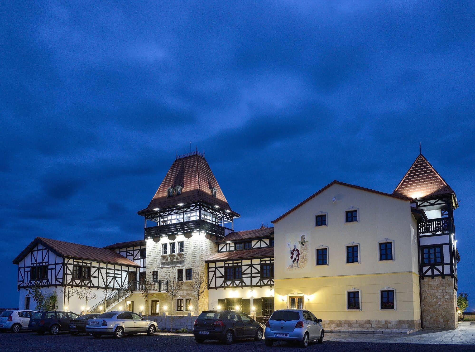 Hotel Castel Royal Mosnita Noua Εξωτερικό φωτογραφία