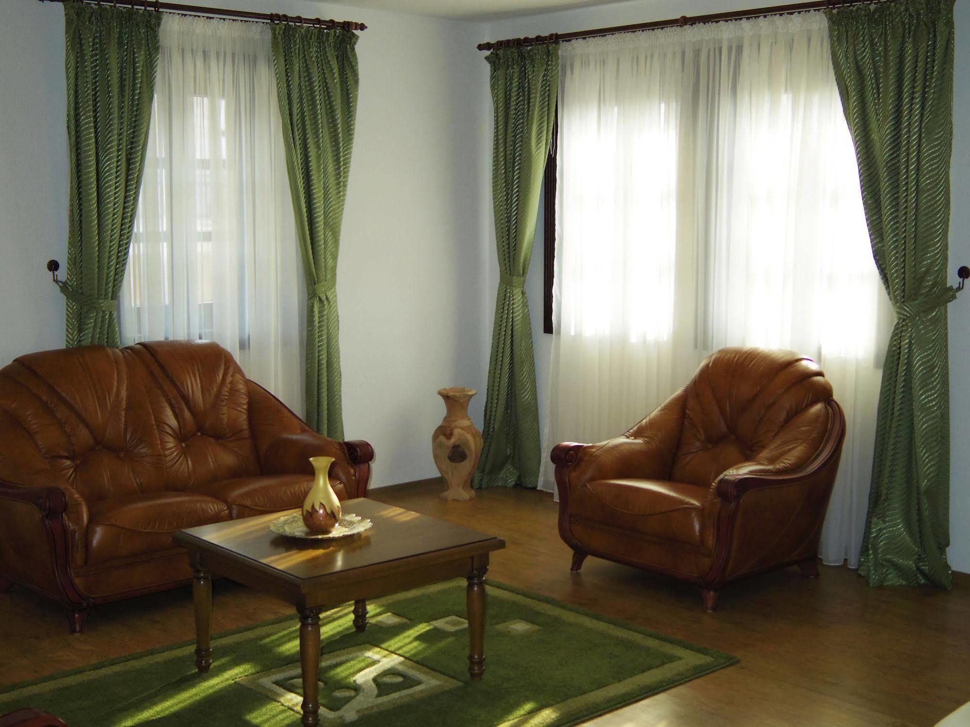 Hotel Castel Royal Mosnita Noua Εξωτερικό φωτογραφία